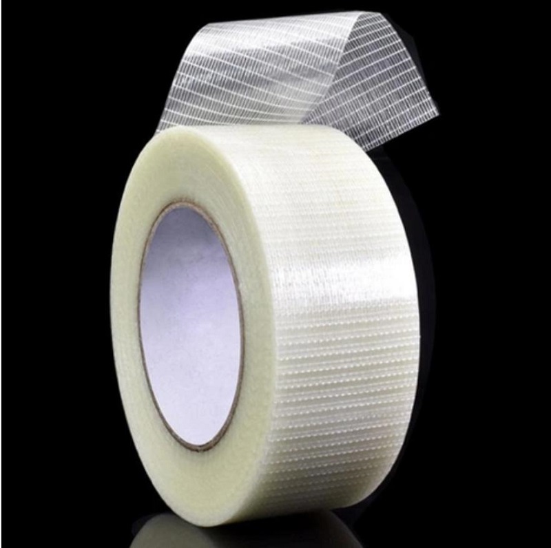 Cad iad na buntáistí feidhmíochta atá ag téip fiberglass?